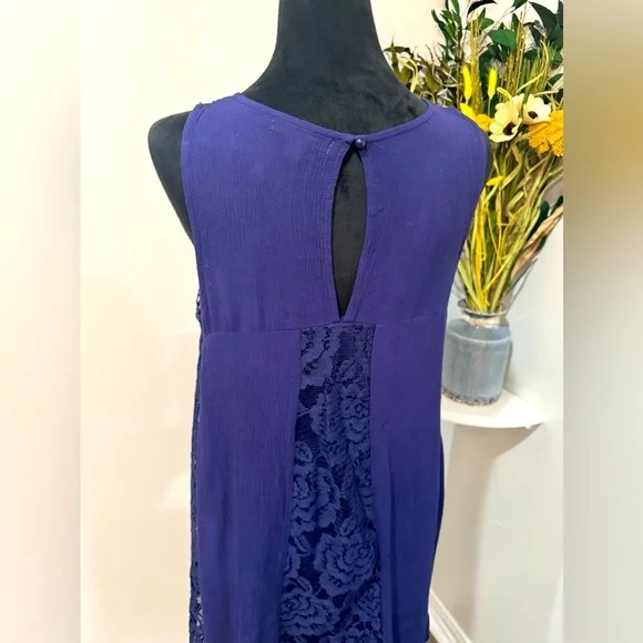 Love Fire Dark Blue Lace with Lace detailing Neckline Dress Size Medium - Picture 7 of 12